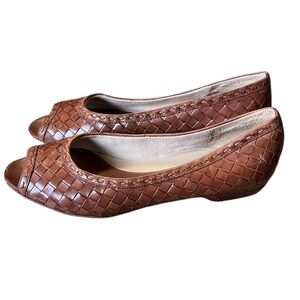 Trotters Brown Woven Peep-Toe Flats